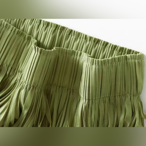 Jane Chic Designs Innovative Skirt - Picture 4 of 8